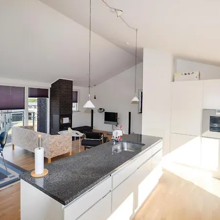 Two-bedroom Holiday In בית נופש *